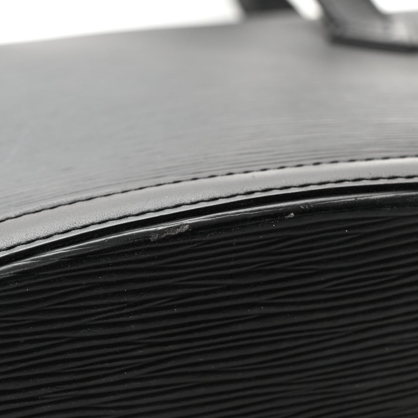 Epi Saint Jacques PM Long Straps Black