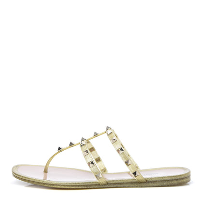 Valentino Garavani PVC Jelly Glitter Rockstud Caged Flat Thong Sandals 40 Oro 1 of 8