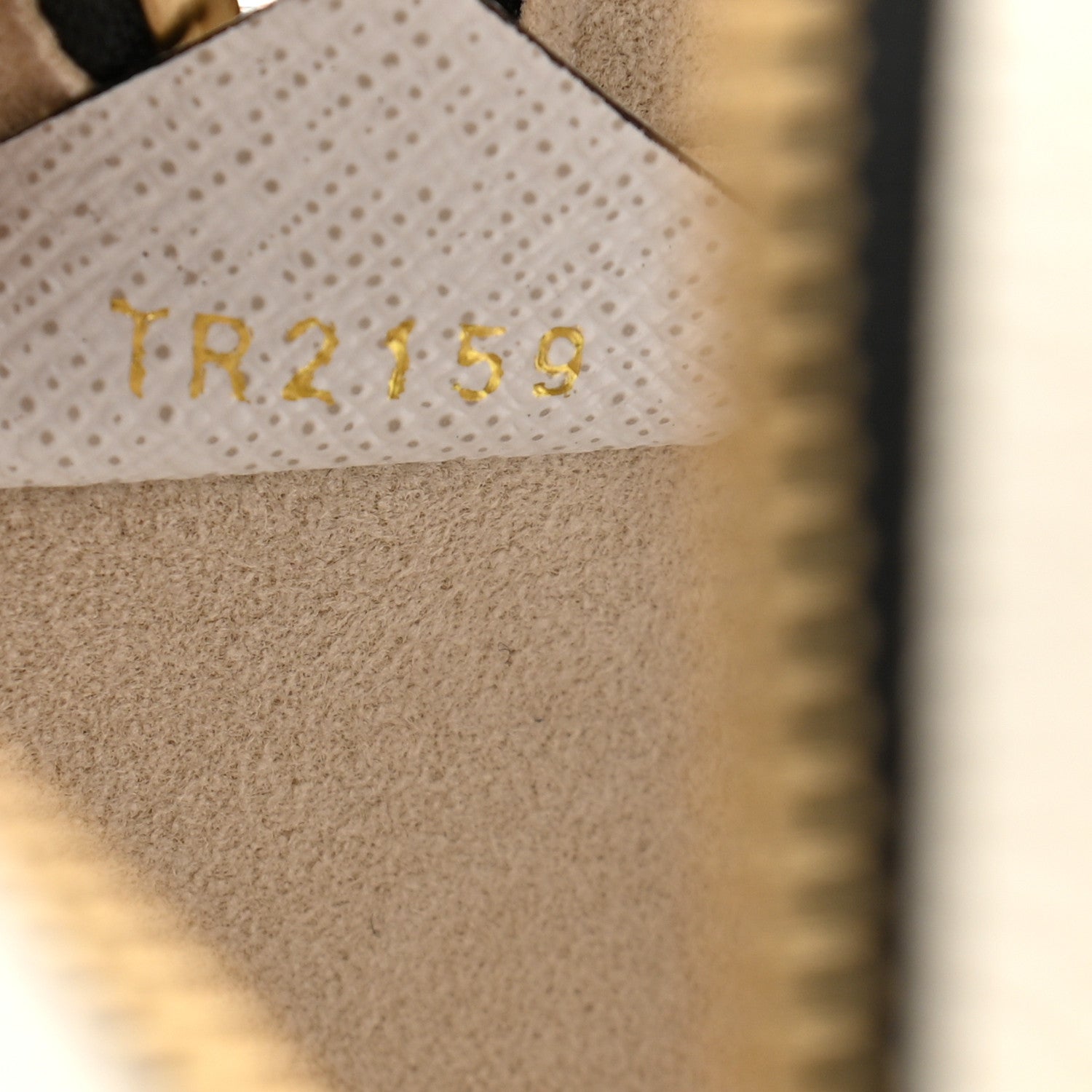 Louis Vuitton Monogram Giant Jungle Beach Pouch Ivory 8 of 12