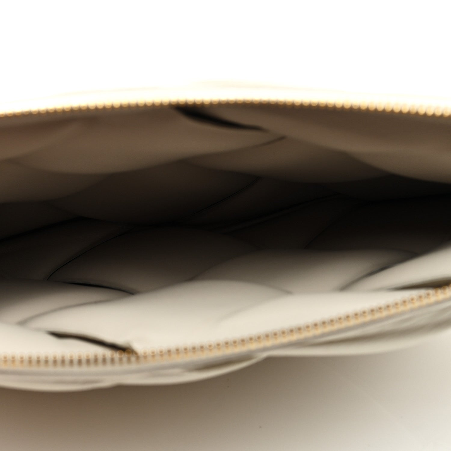 Bottega Veneta Nappa Maxi Intrecciato Padded Pouch Clutch Plaster 5 of 8