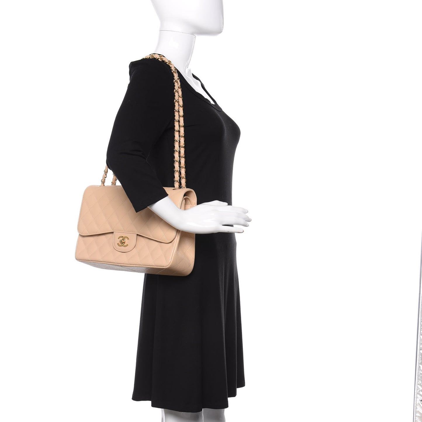 Caviar Quilted Jumbo Double Flap Beige Clair