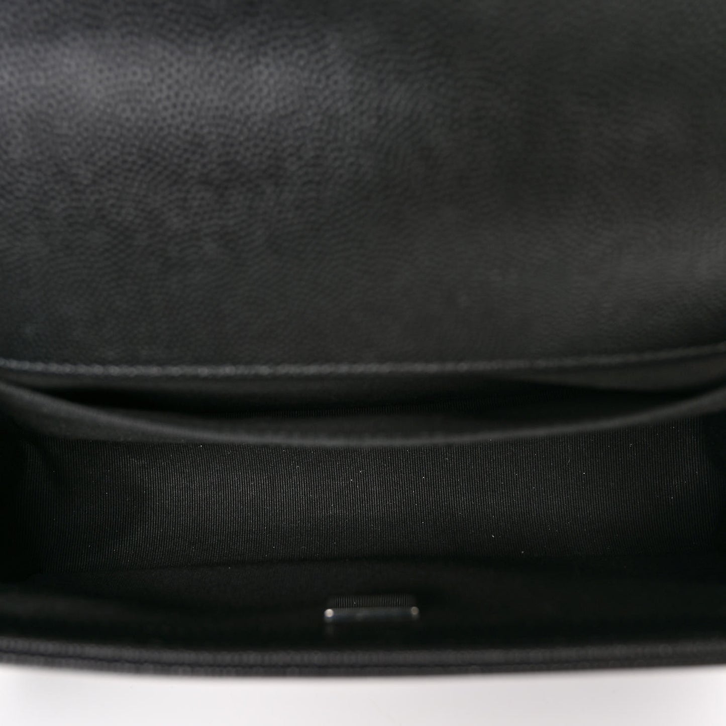 Caviar Quilted Medium Boy Flap Black