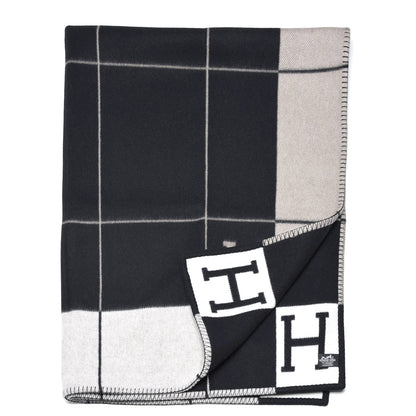 Hermes Wool Cashmere Avalon III Blanket Ecru Black 3 of 4