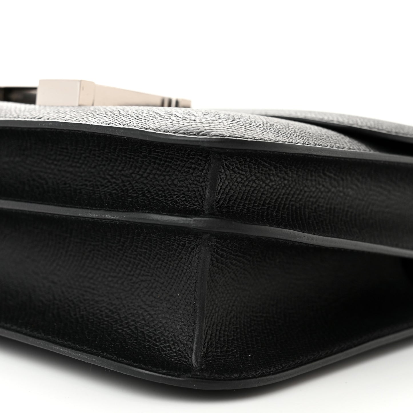 Epsom Constance 24 Black