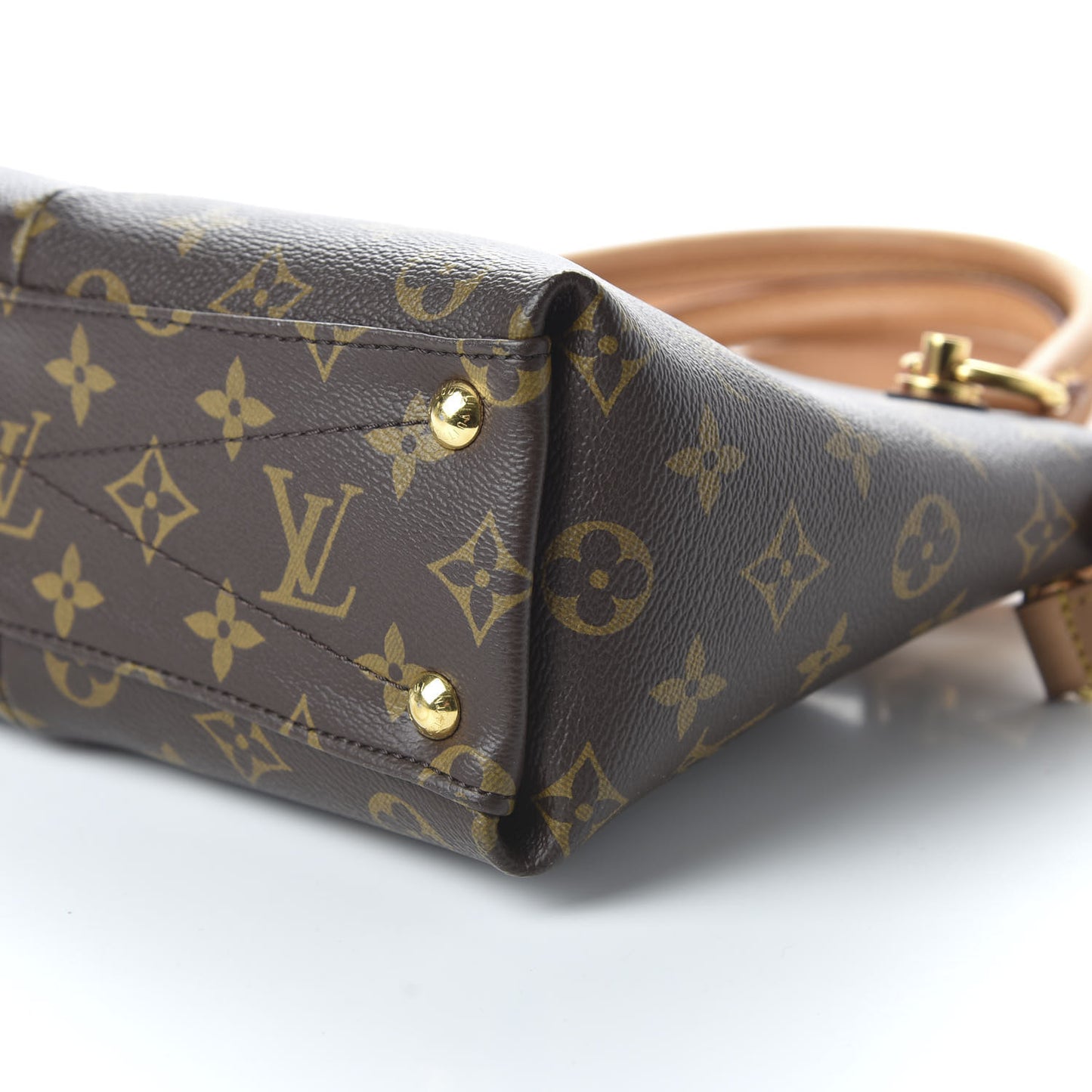 Monogram V Tote BB Cherry