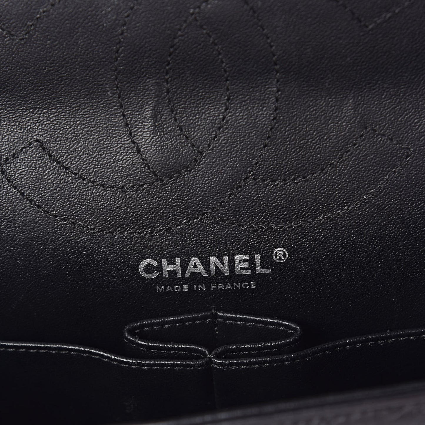 Aged Calfskin Chevron Quilted 2.55 Reissue 226 So Black