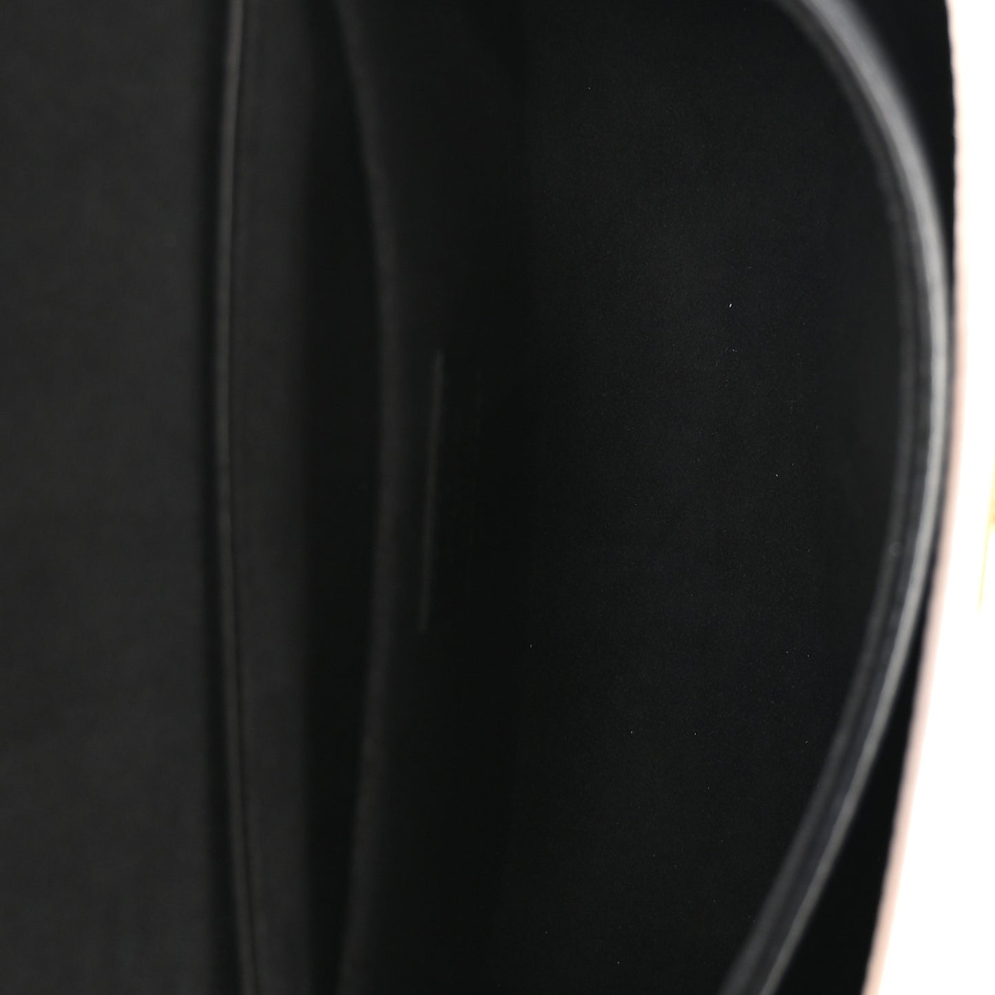 Grained Calfskin Lockme Tender Black