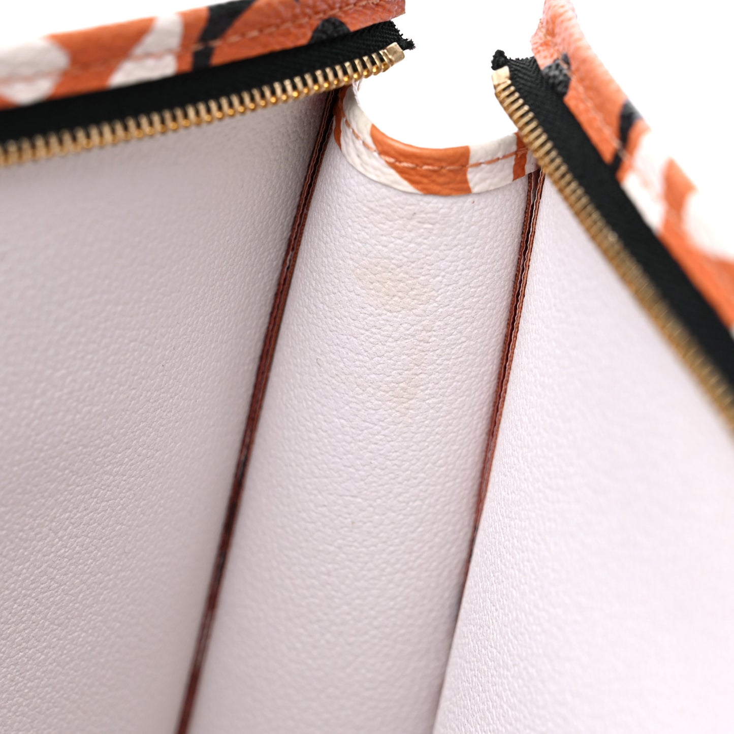 Monogram Giant Crafty Pochette Toiletry 26 Creme Caramel