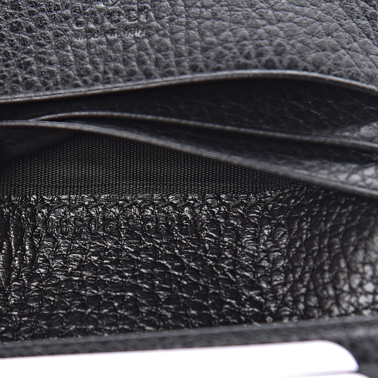 Pebbled Calfskin GG Marmont Card Case Black
