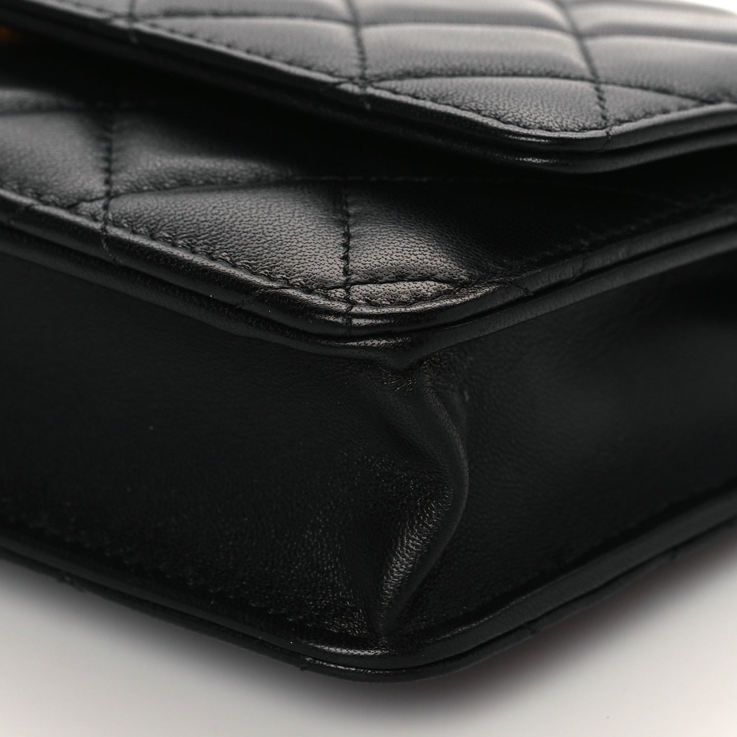 Lambskin Quilted CC Pearl Crush Wallet on Chain WOC Black