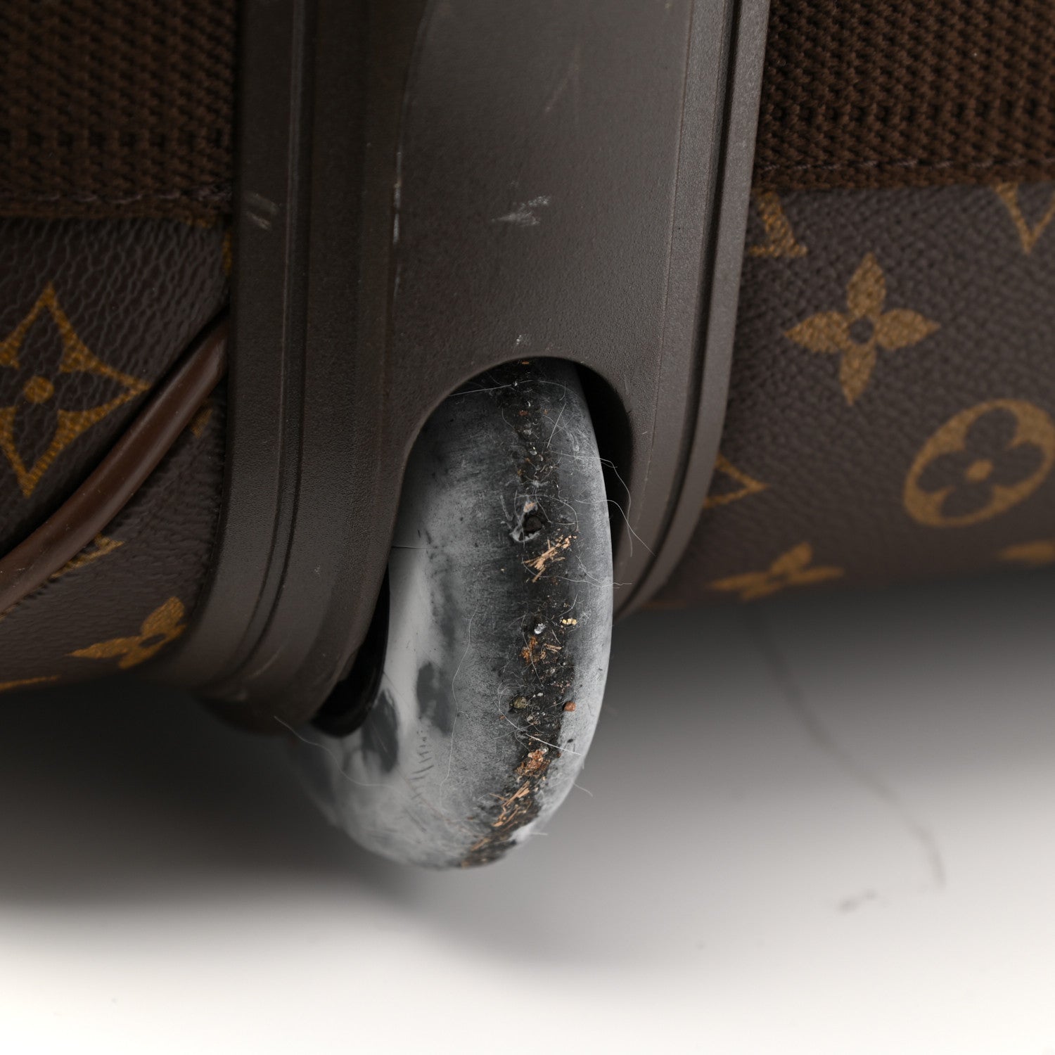 Louis Vuitton Monogram Pegase 50 18 of 20
