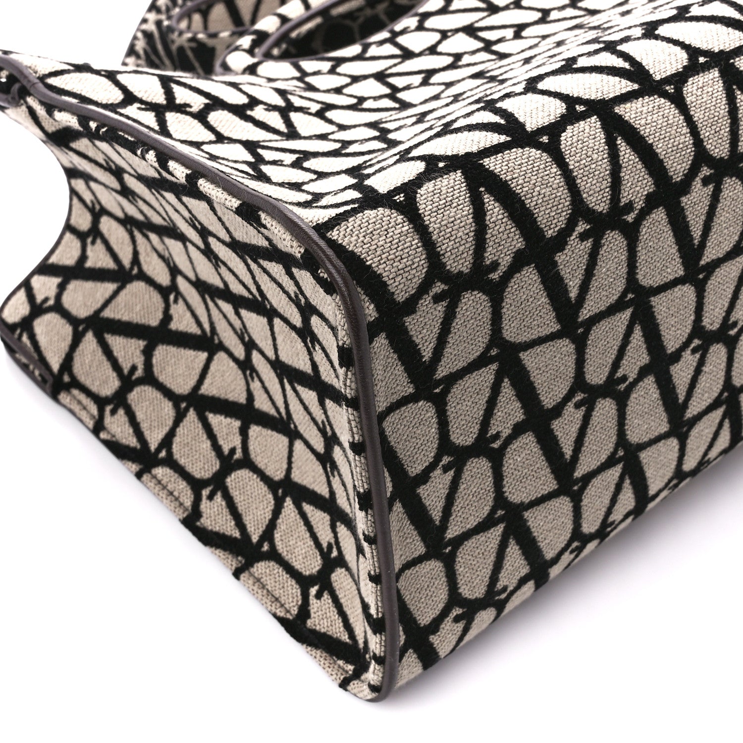 Valentino Garavani Toile Iconographe Goatskin Le Troisieme Shopping Bag Naturale Black Fondant 10 of 11