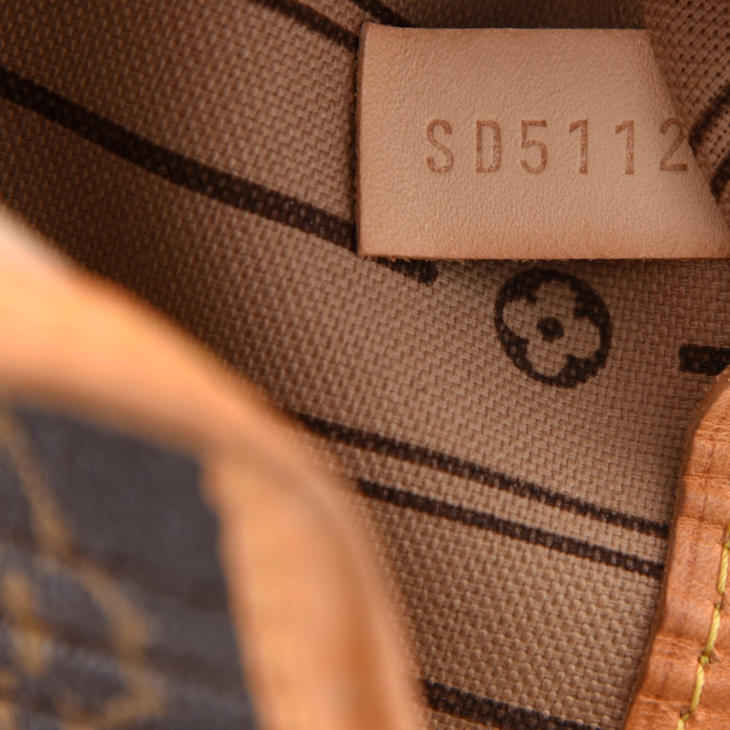 Louis Vuitton Monogram Neverfull MM 8 of 13
