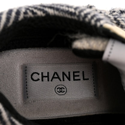 Chanel Fabric Suede Calfskin Womens CC Sneakers 37.5 Ivory Light Gray White 7 of 9