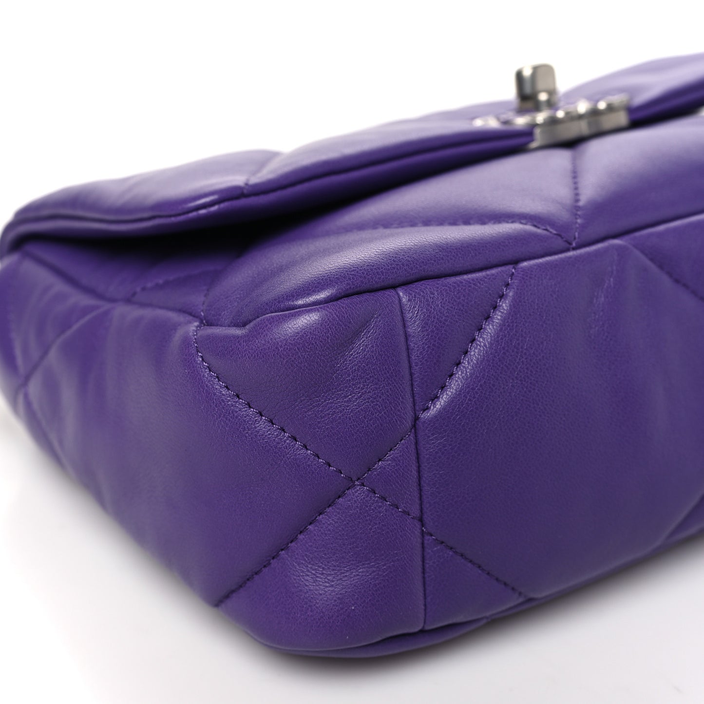 Lambskin Quilted Medium Chanel 19 Flap Purple