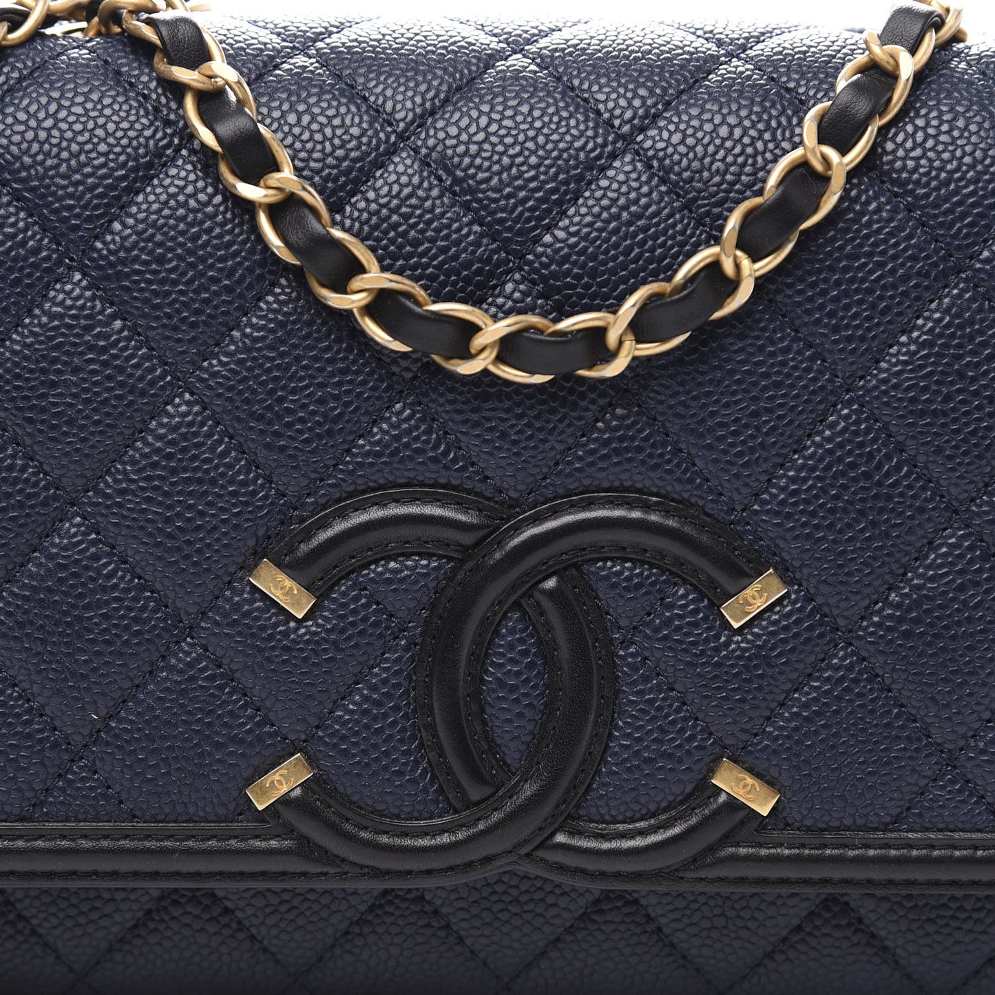 Caviar Quilted Medium CC Filigree Flap Navy Black