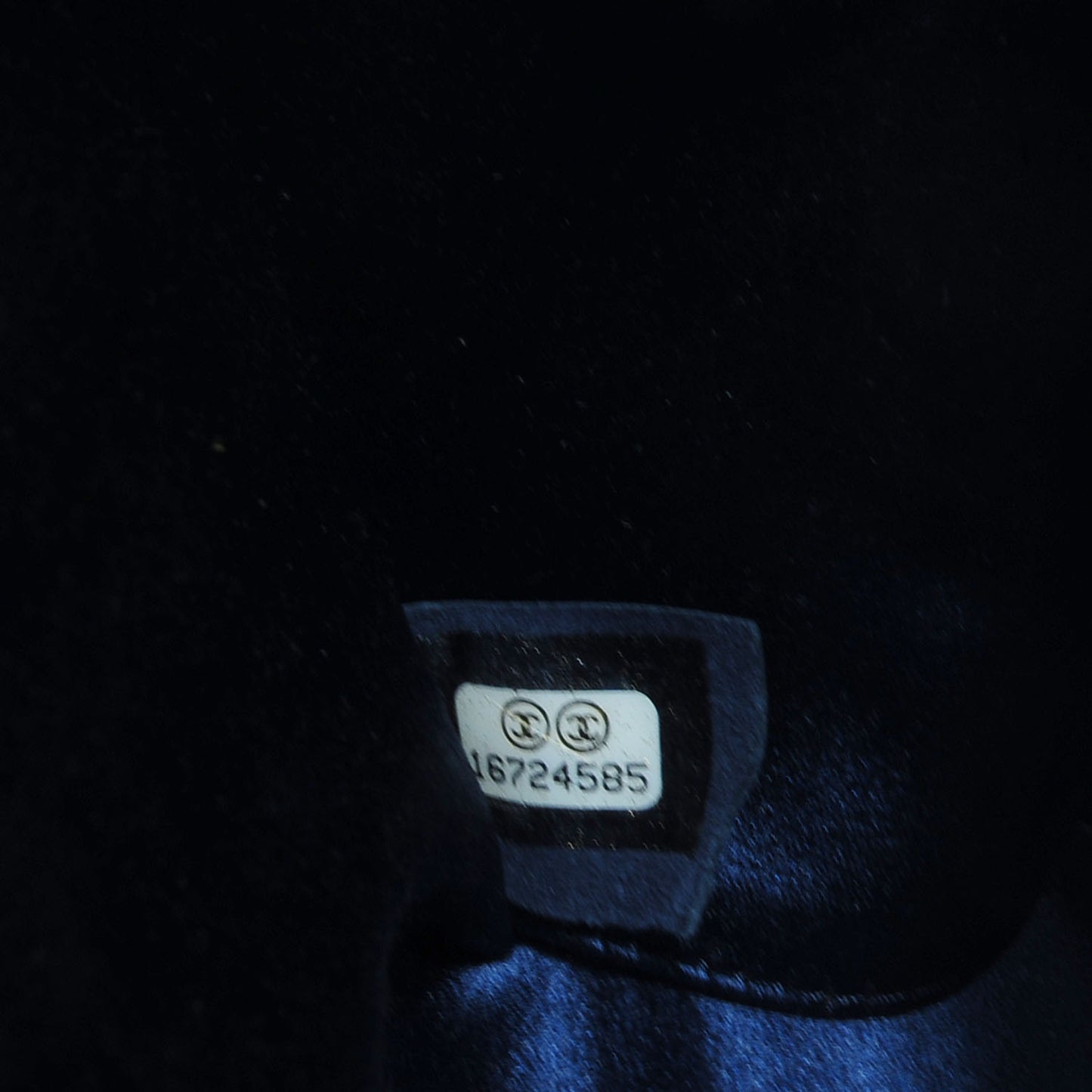Velvet Timeless CC Clutch Navy Blue