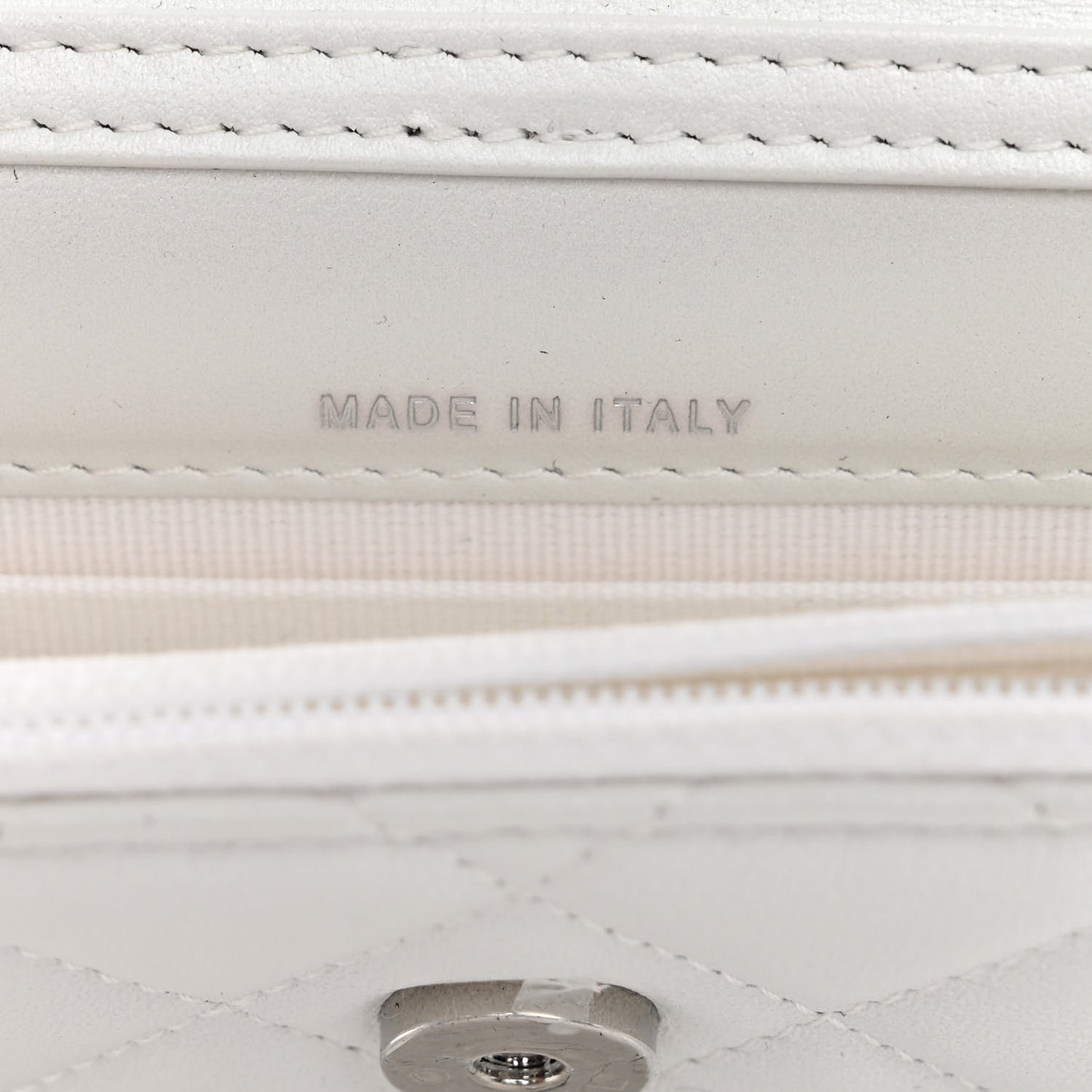 Calfskin Quilted Maxi Pearls Clutch With Chain White