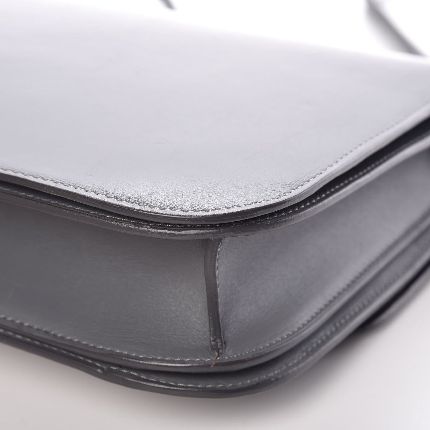 Box Calfskin Medium Classic Box Flap Bag Grey