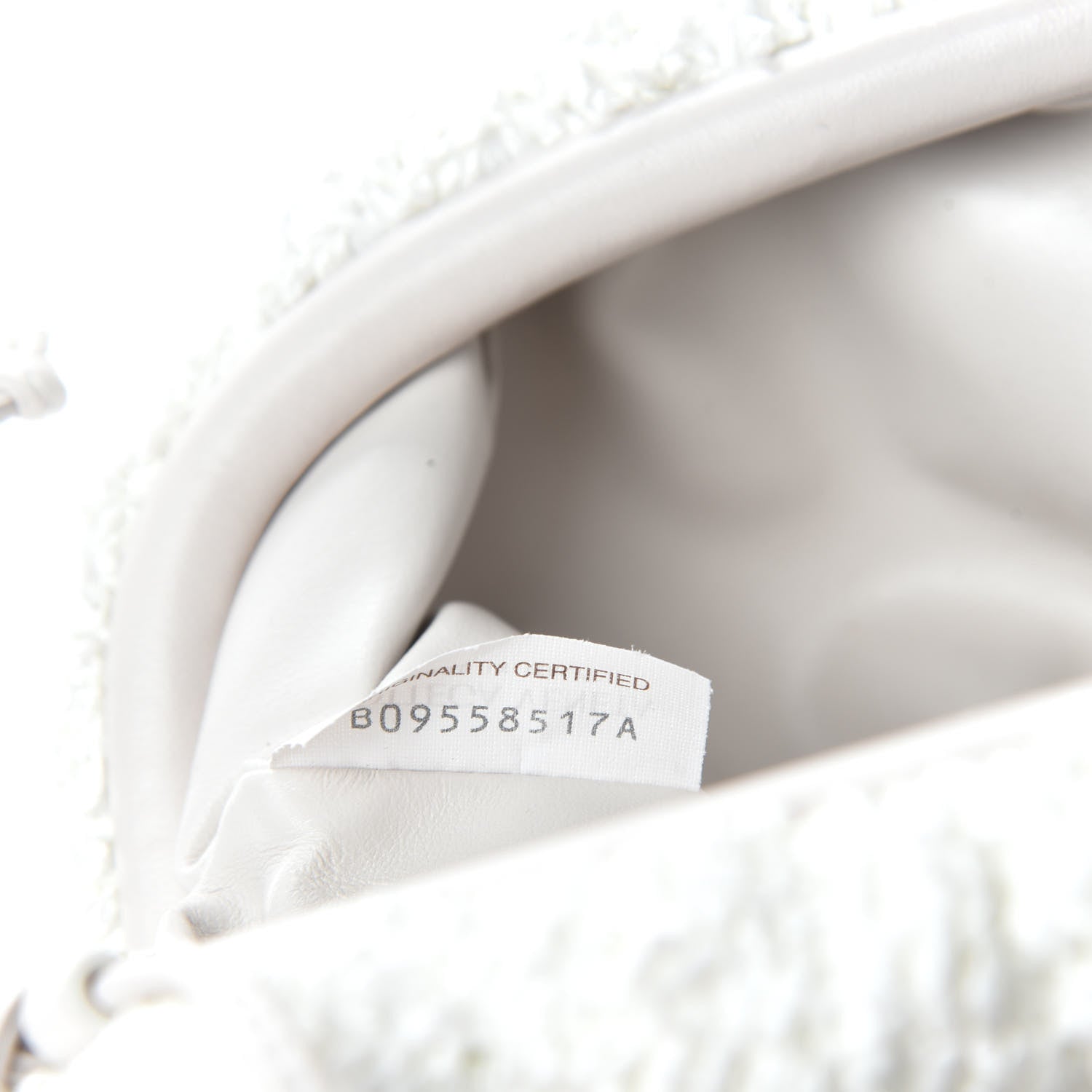 Bottega Veneta Boucle Curly Raffia The Mini Pouch White Chalk 10 of 11