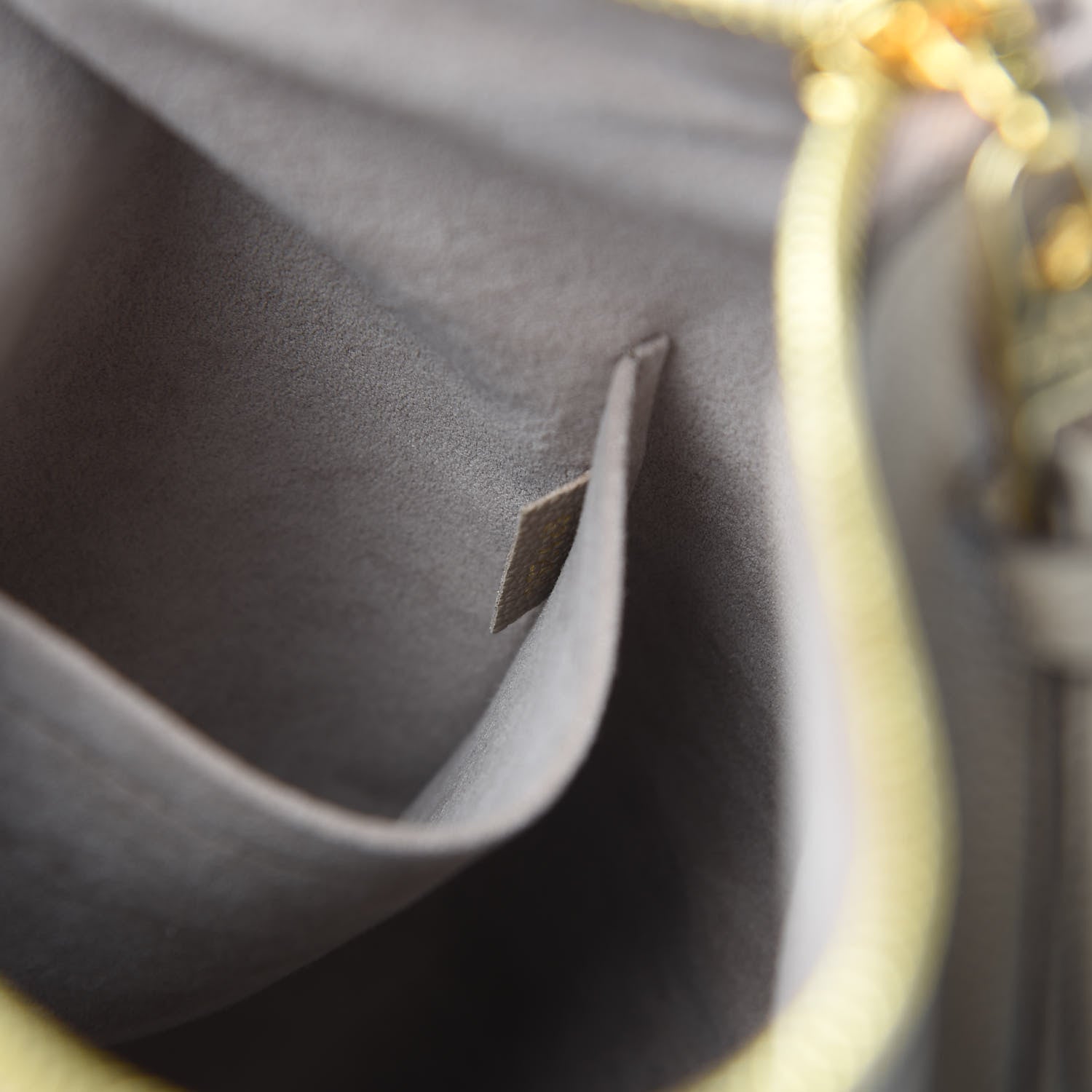 Louis Vuitton Empreinte Maida Hobo Tourterelle 7 of 11
