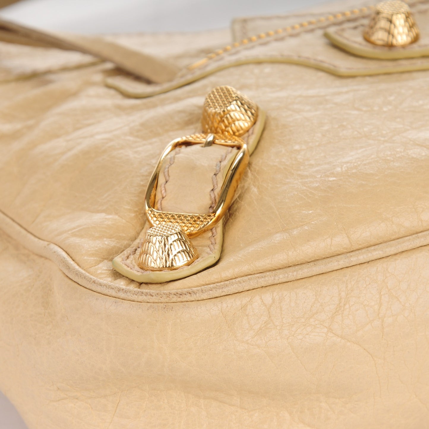 Agneau Giant 12 Gold Hardware Hip Dune