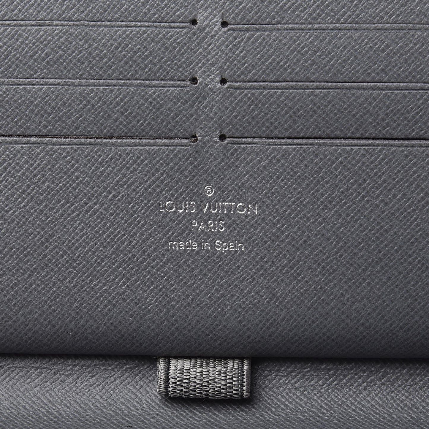 Taiga Zippy Organizer Wallet Glacier