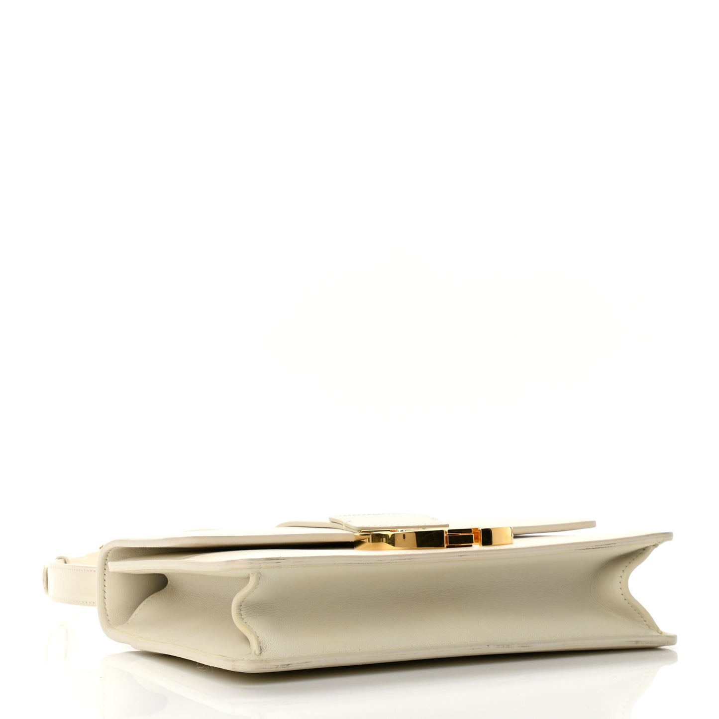 Box Calfskin 30 Montaigne Flap Bag Latte