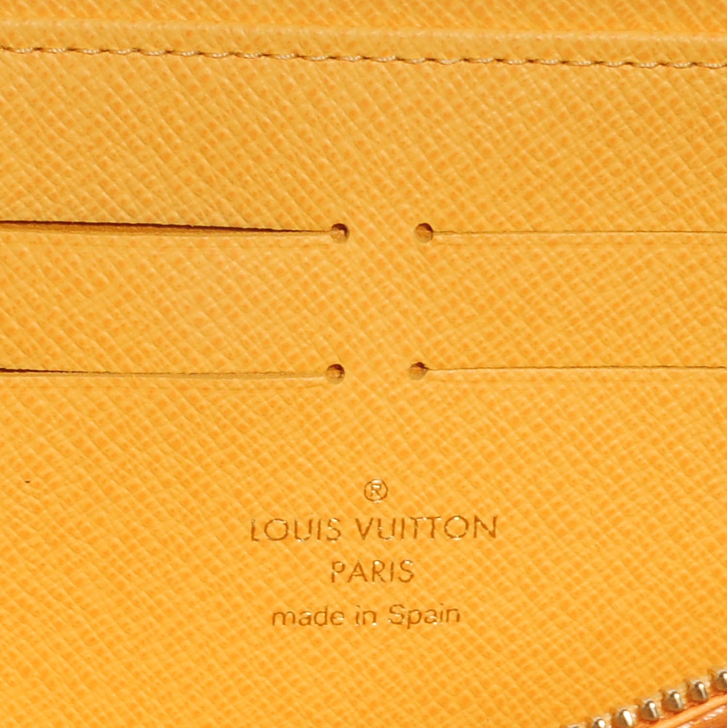 Louis Vuitton Damier Azur Illustre Zippy Wallet 7 of 8