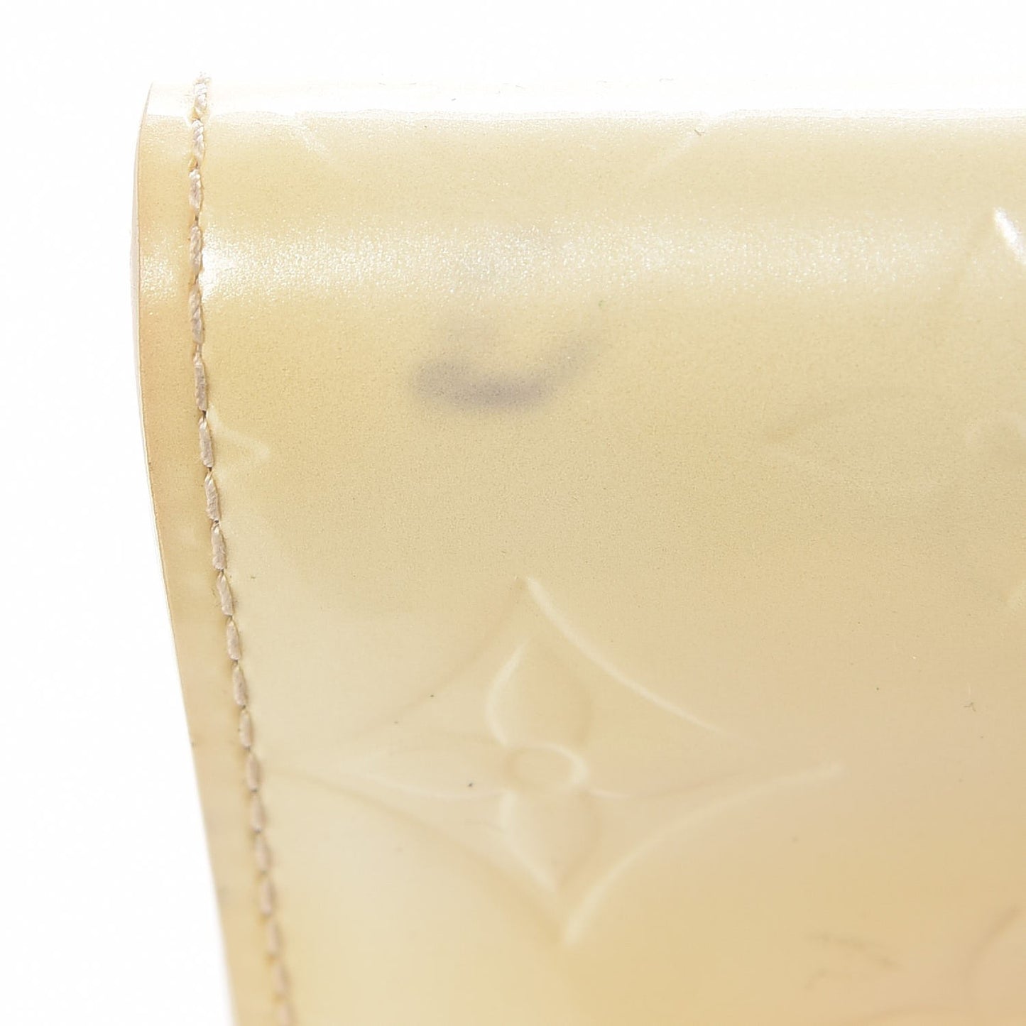Vernis Porte Tresor International Wallet Perle