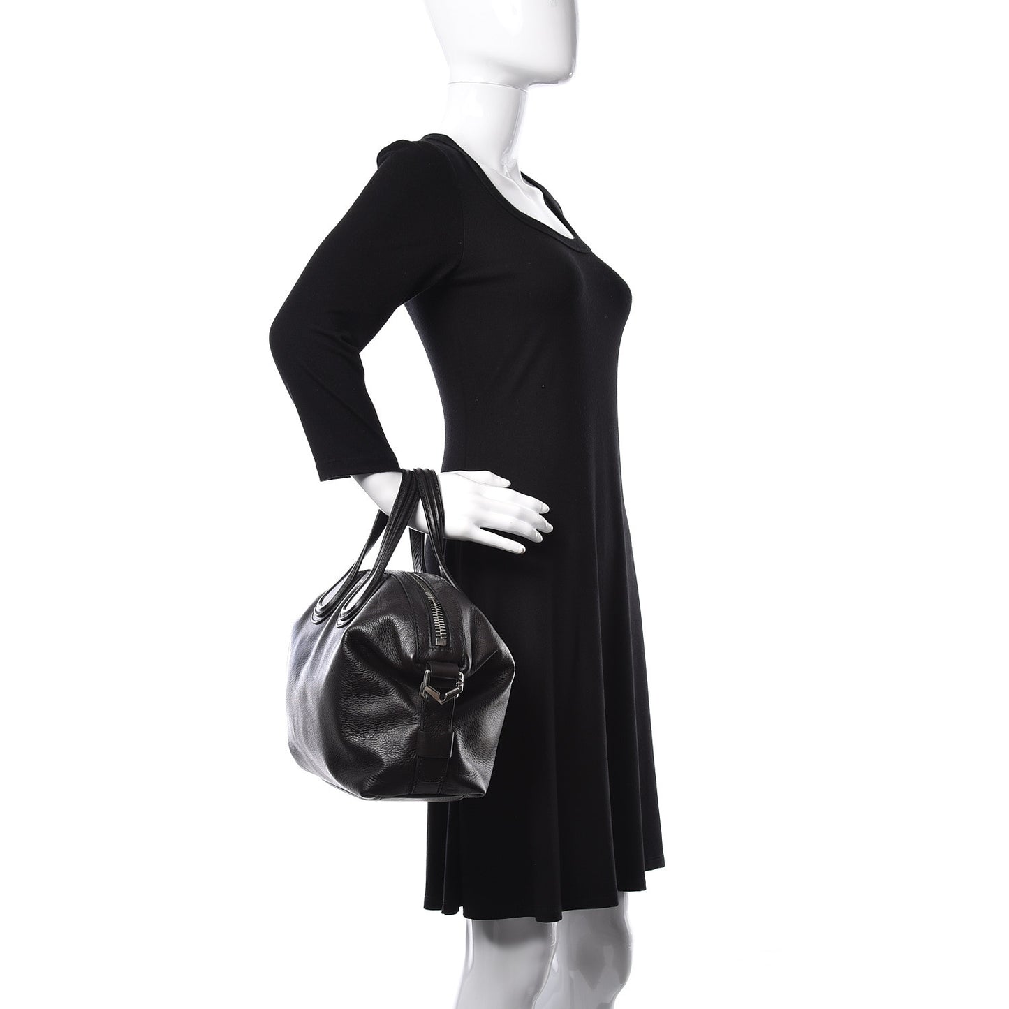 Pebbled Calfskin Small Nightingale Black