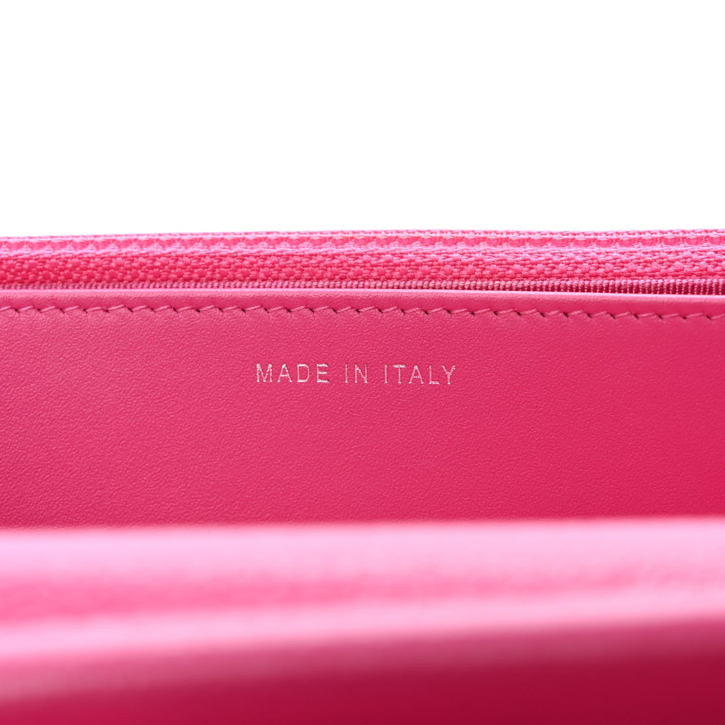 Caviar Quilted Wallet on Chain WOC Fuchsia