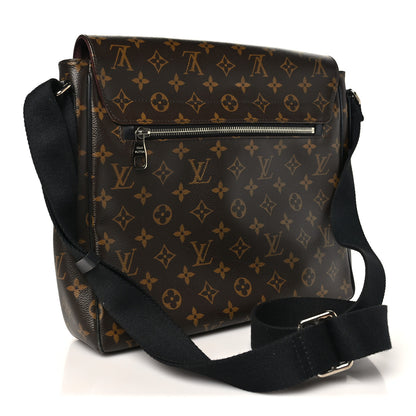 Louis Vuitton Damier Ebene District MM 2 of 8