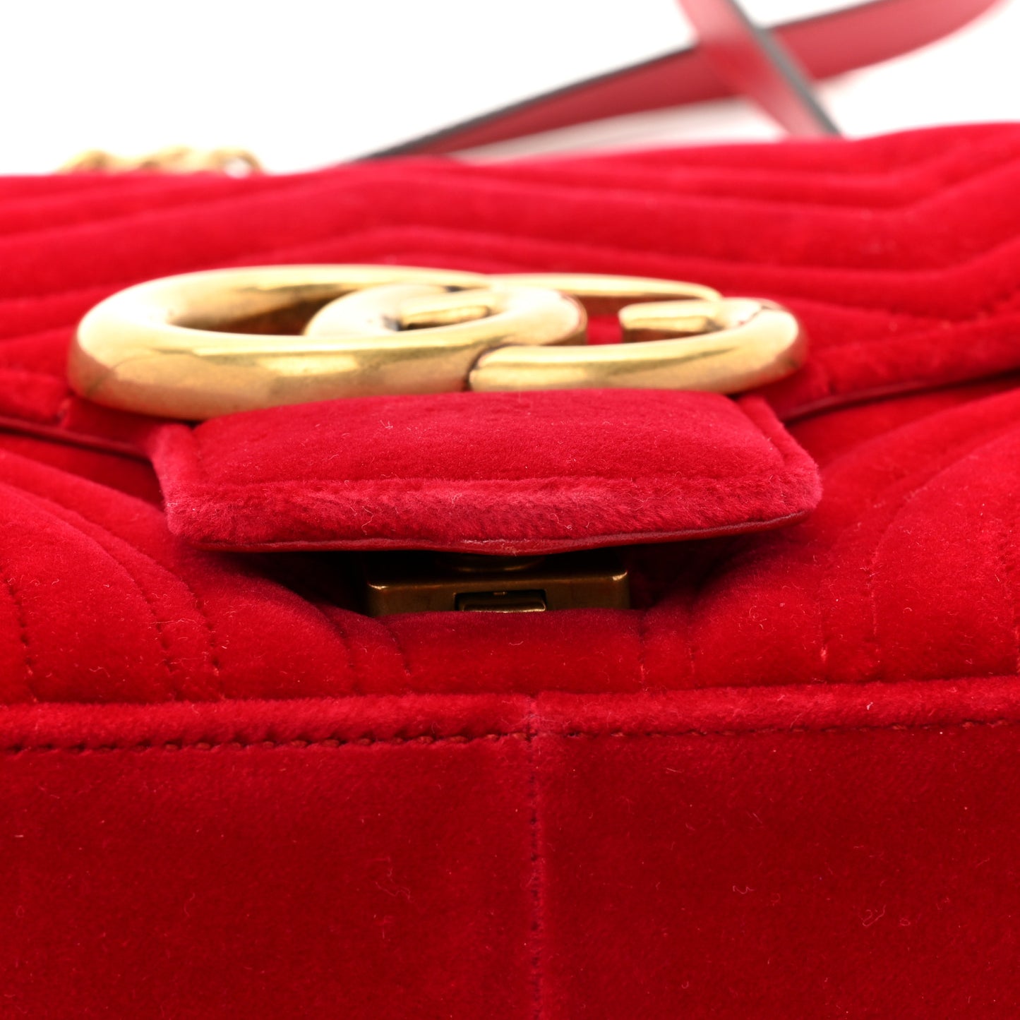 Velvet Matelasse Medium GG Marmont Shoulder Bag Hibiscus Red