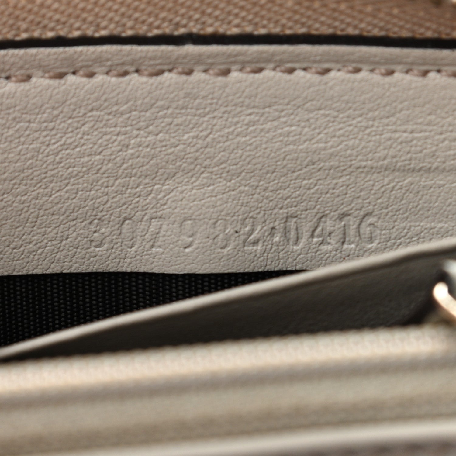 Gucci Guccissima Large Twins Zip Around Off White 6 of 11