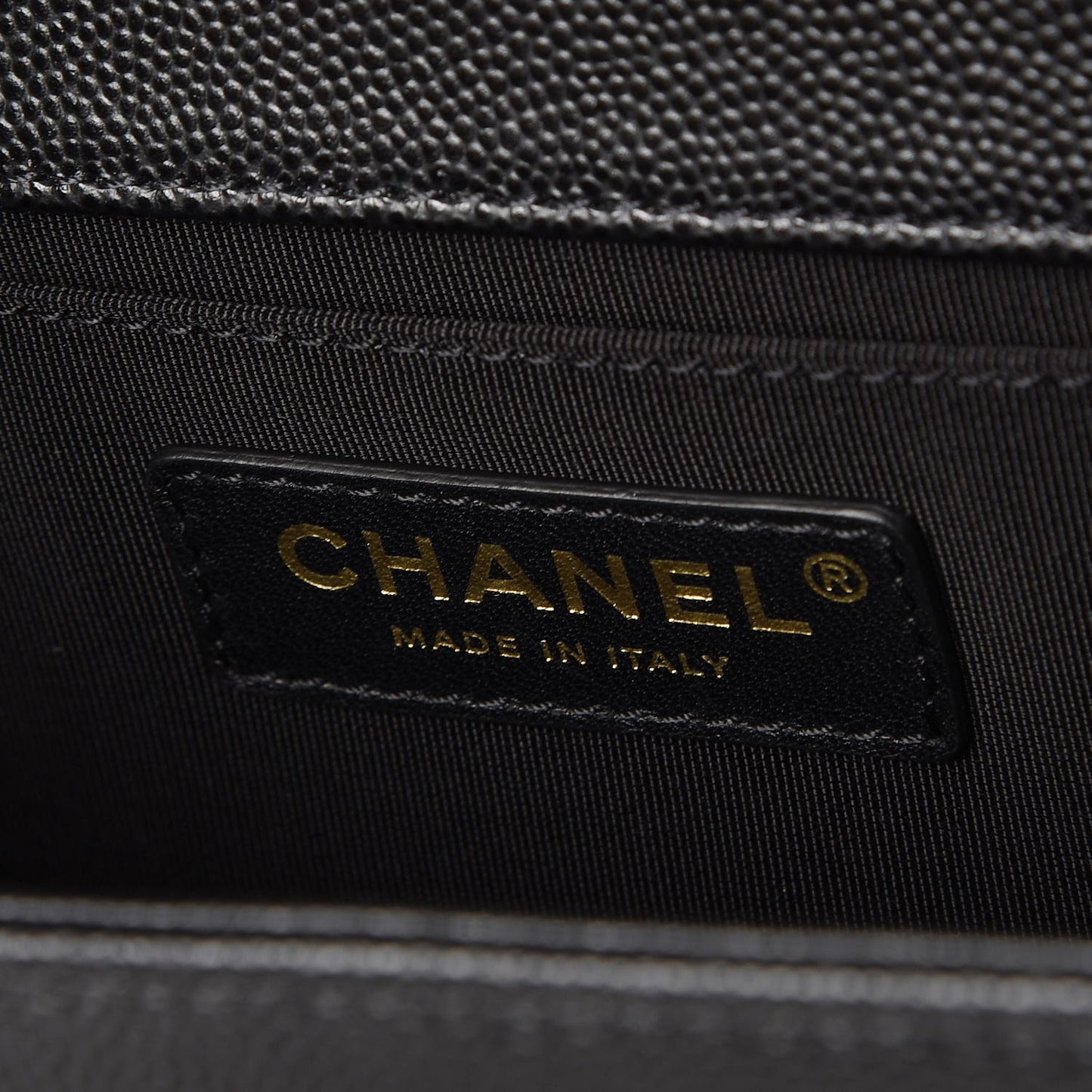 Caviar Quilted Medium Boy Flap Black