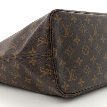 Louis Vuitton Monogram Neverfull MM 8 of 10