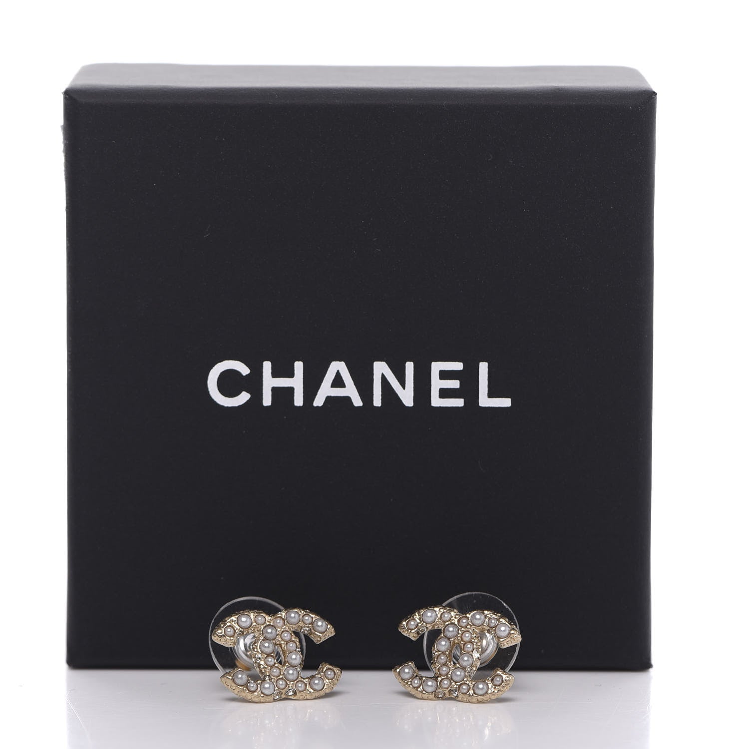 Chanel Pearl CC Earrings Light Gold 4 of 4