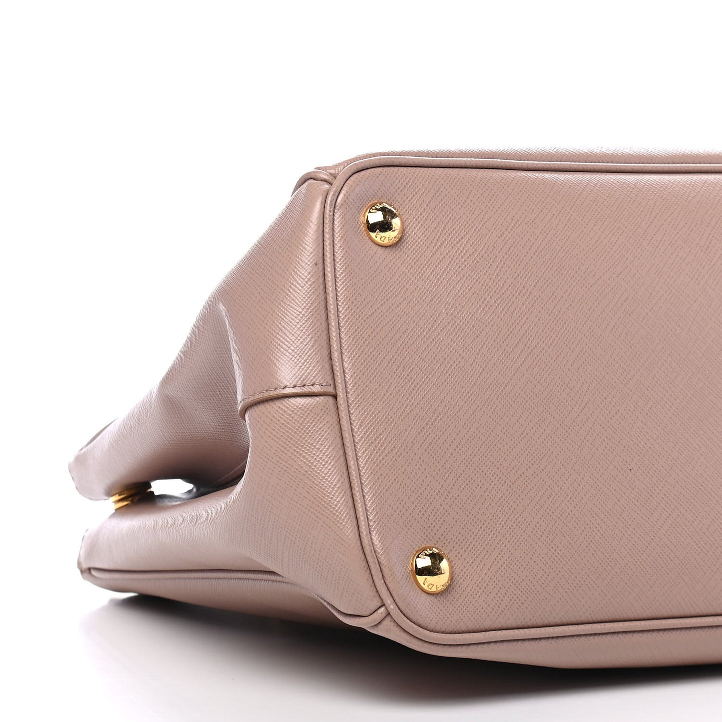 Saffiano Medium Galleria Double Zip Tote Cammeo