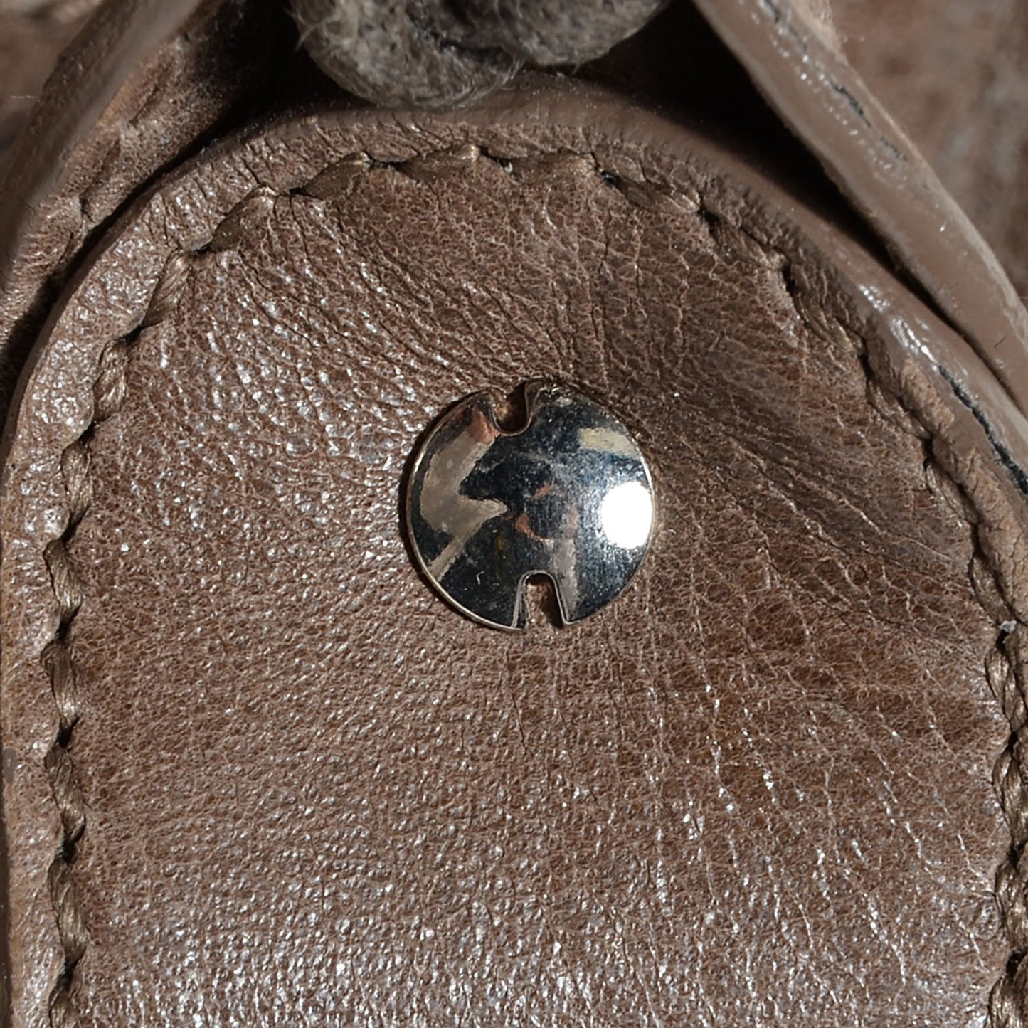 Agneau Giant 21 Silver Hardware Work Noix