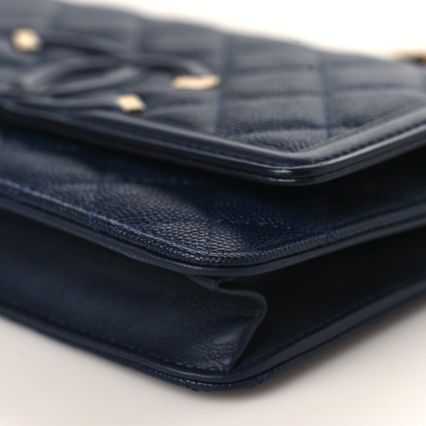 Caviar Quilted CC Filigree Wallet On Chain WOC Navy