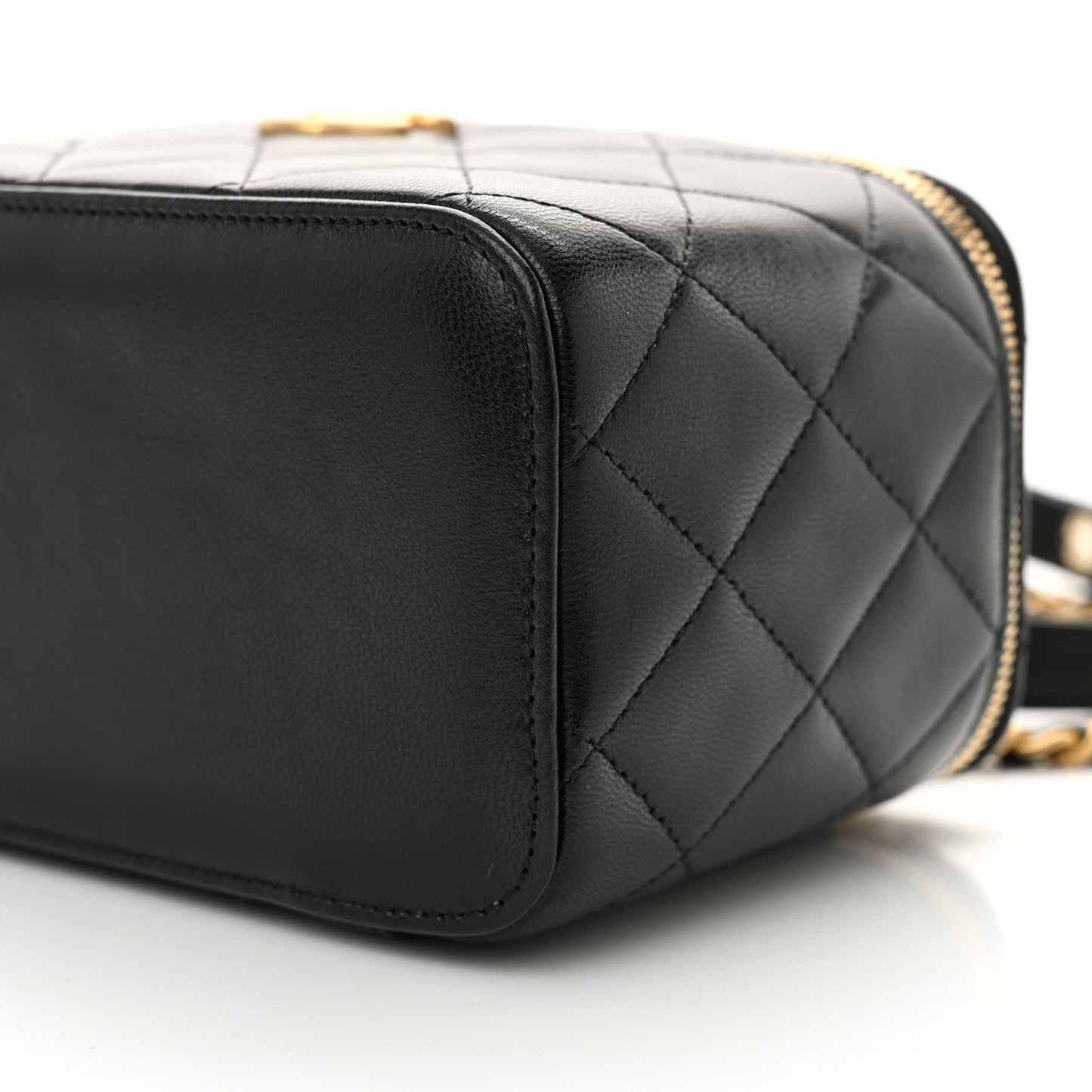 Goatskin Quilted Punk Essentials Vanity Case With Chain Black