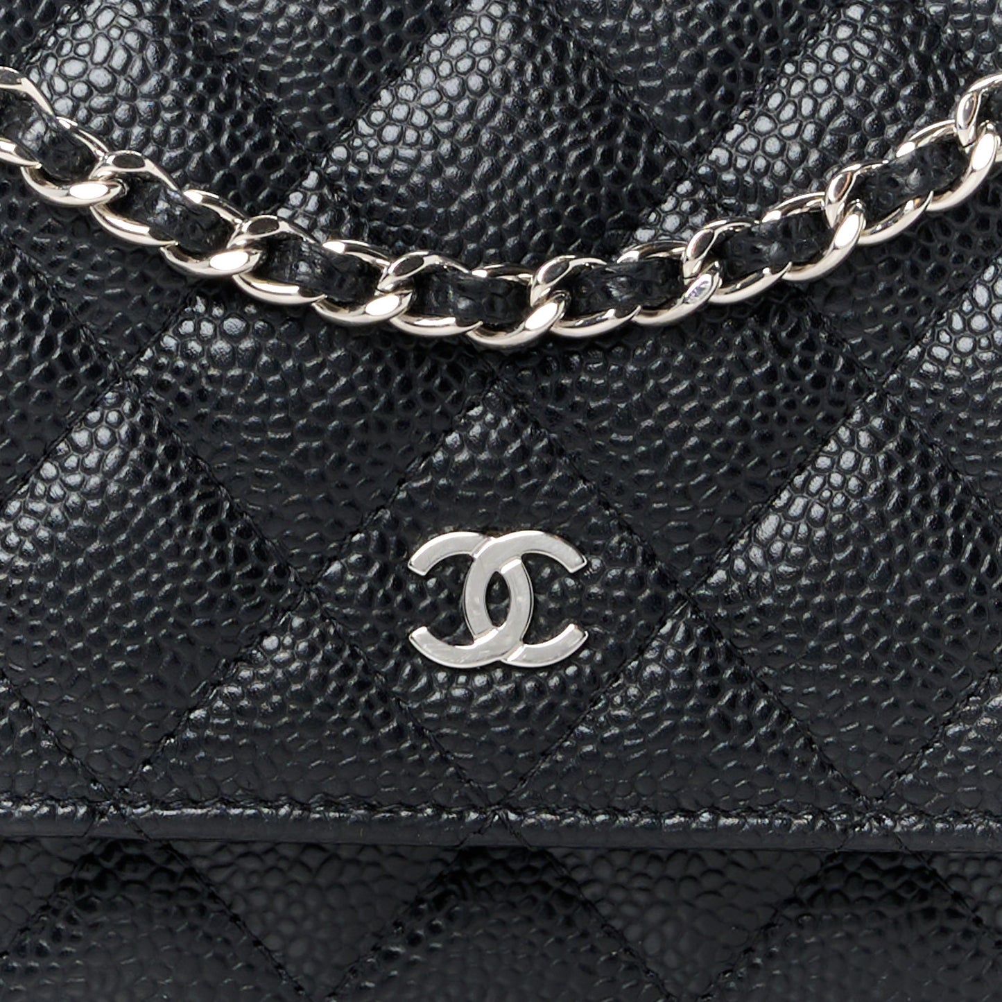 Caviar Quilted Wallet on Chain WOC Black