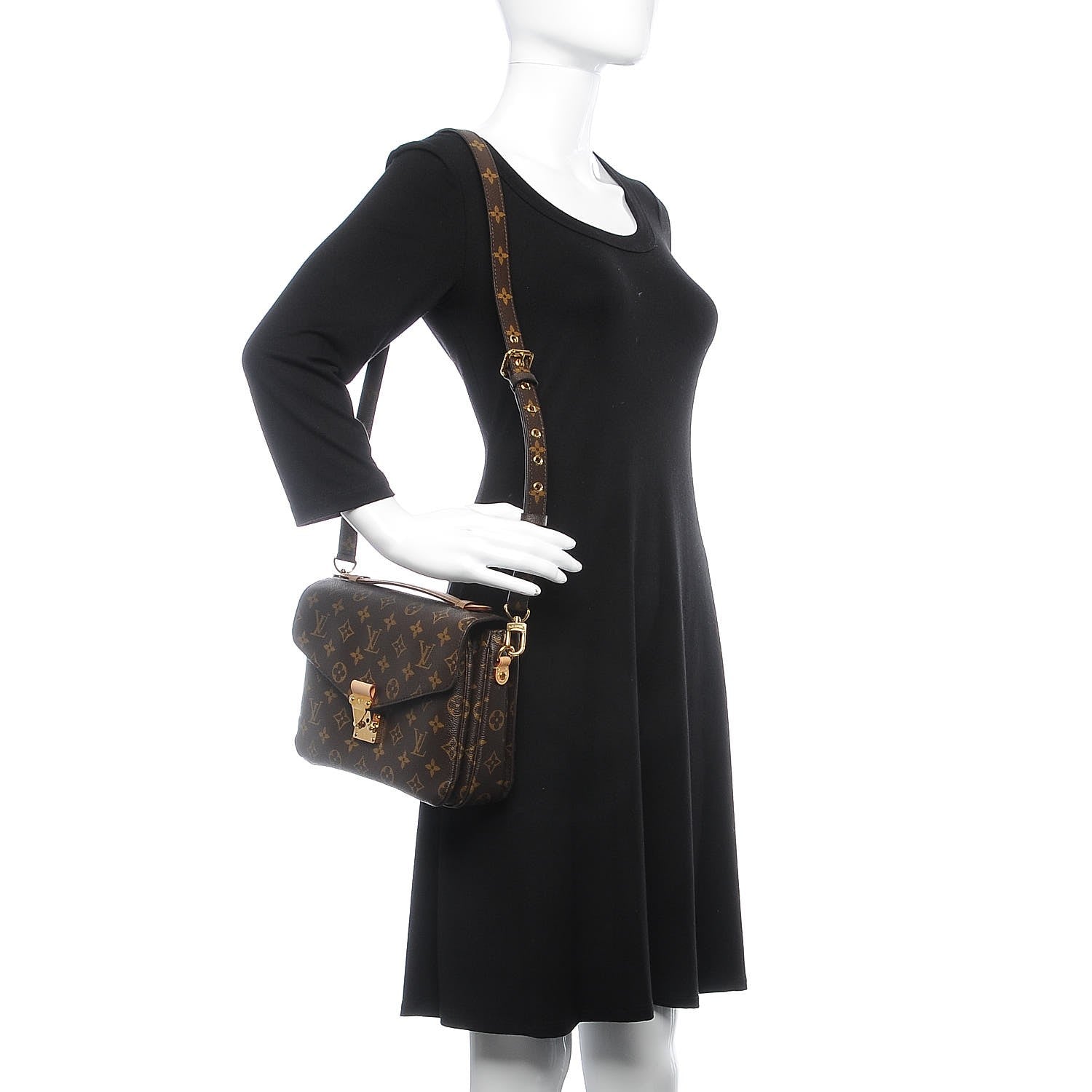Louis Vuitton Monogram Pochette Metis 16 of 21