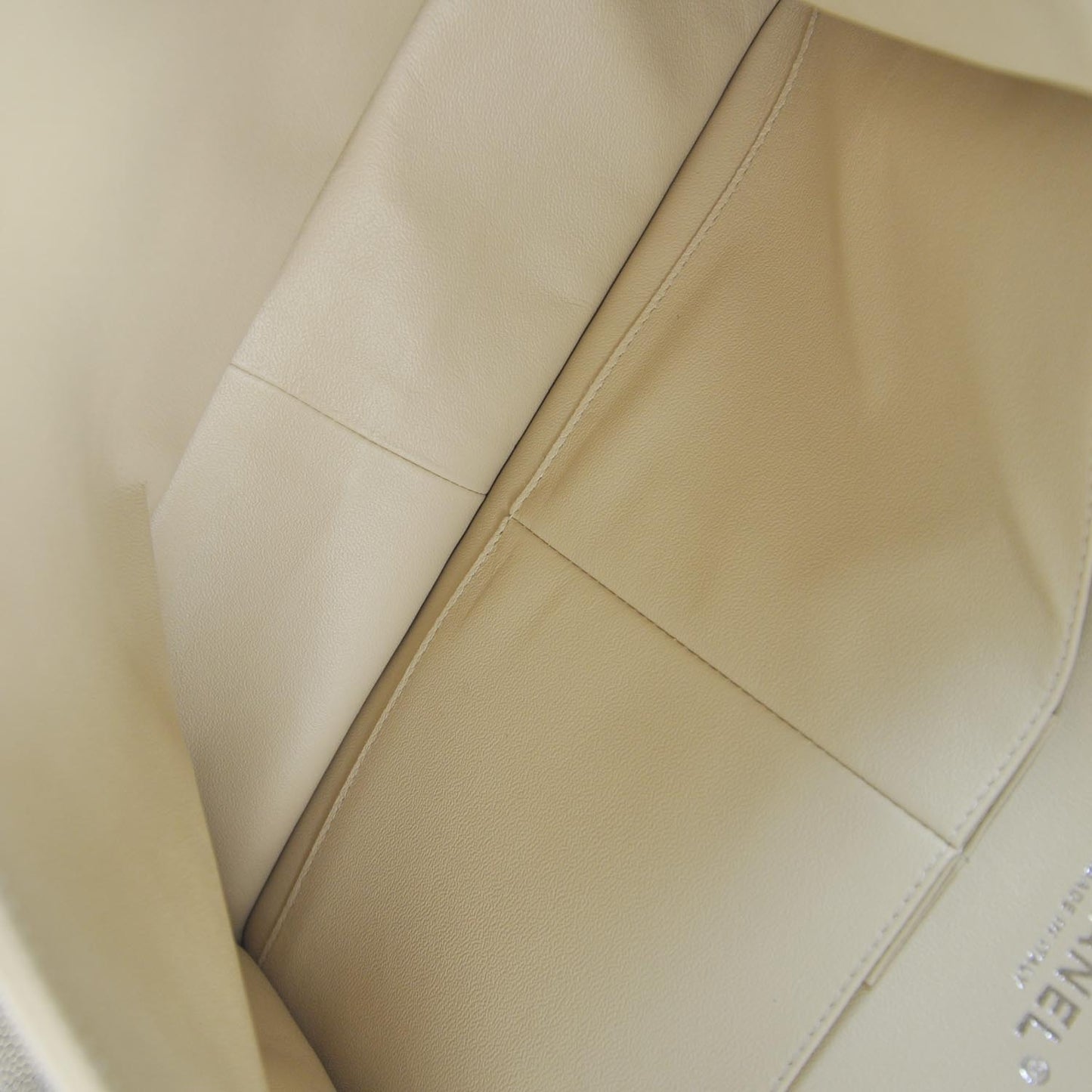 Caviar Jumbo Double Flap Beige Clair