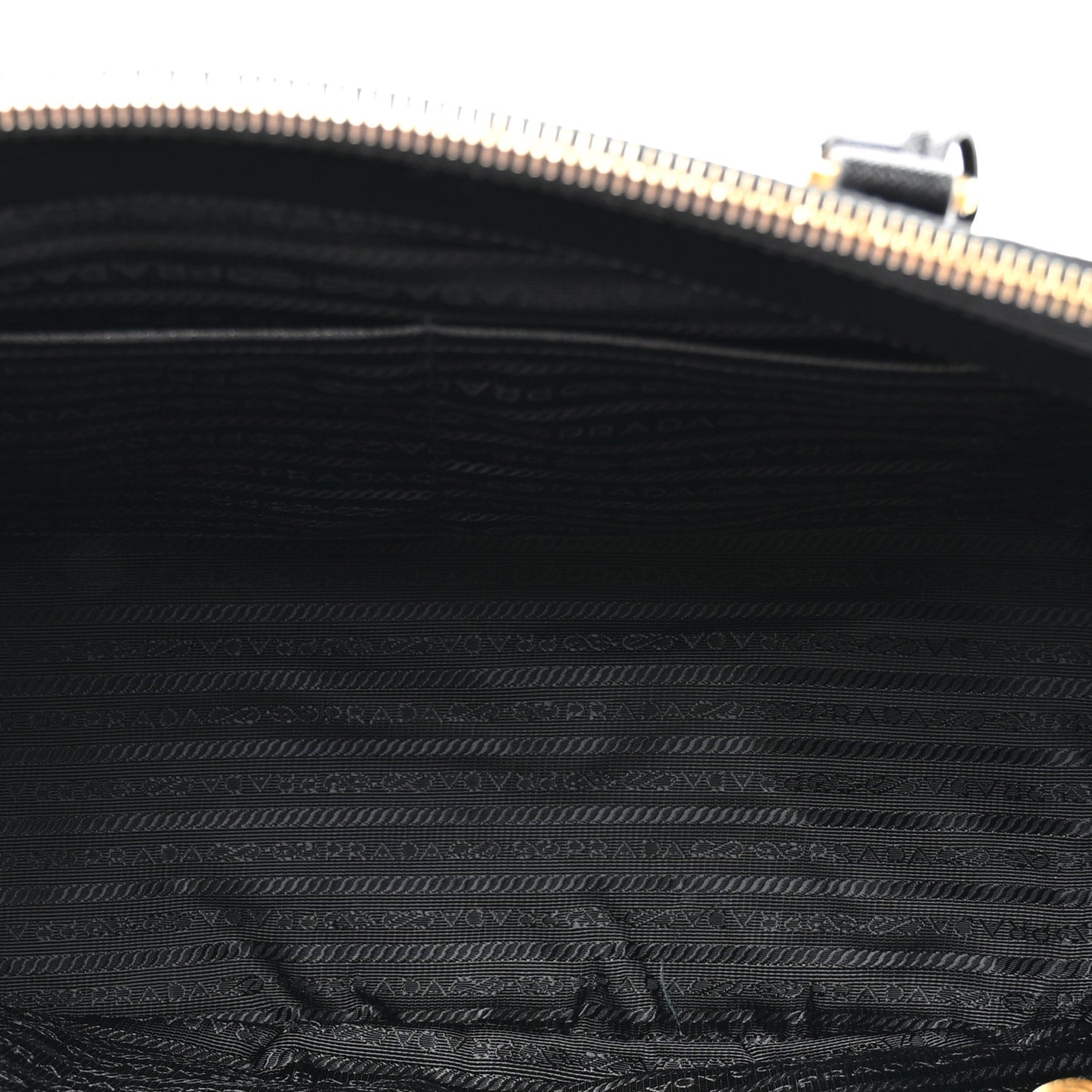 Saffiano Medium Galleria Double Zip Tote Black