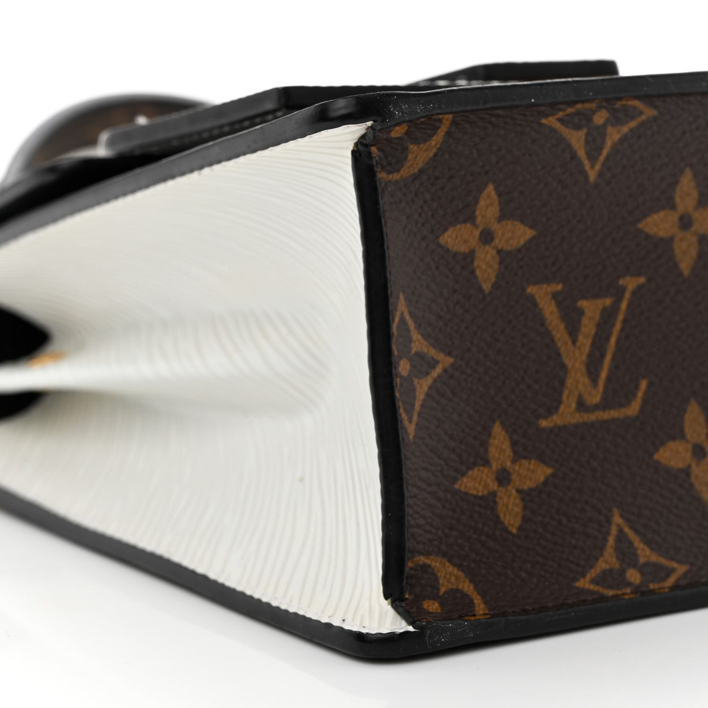 Vernis Epi Monogram Spring Street Black