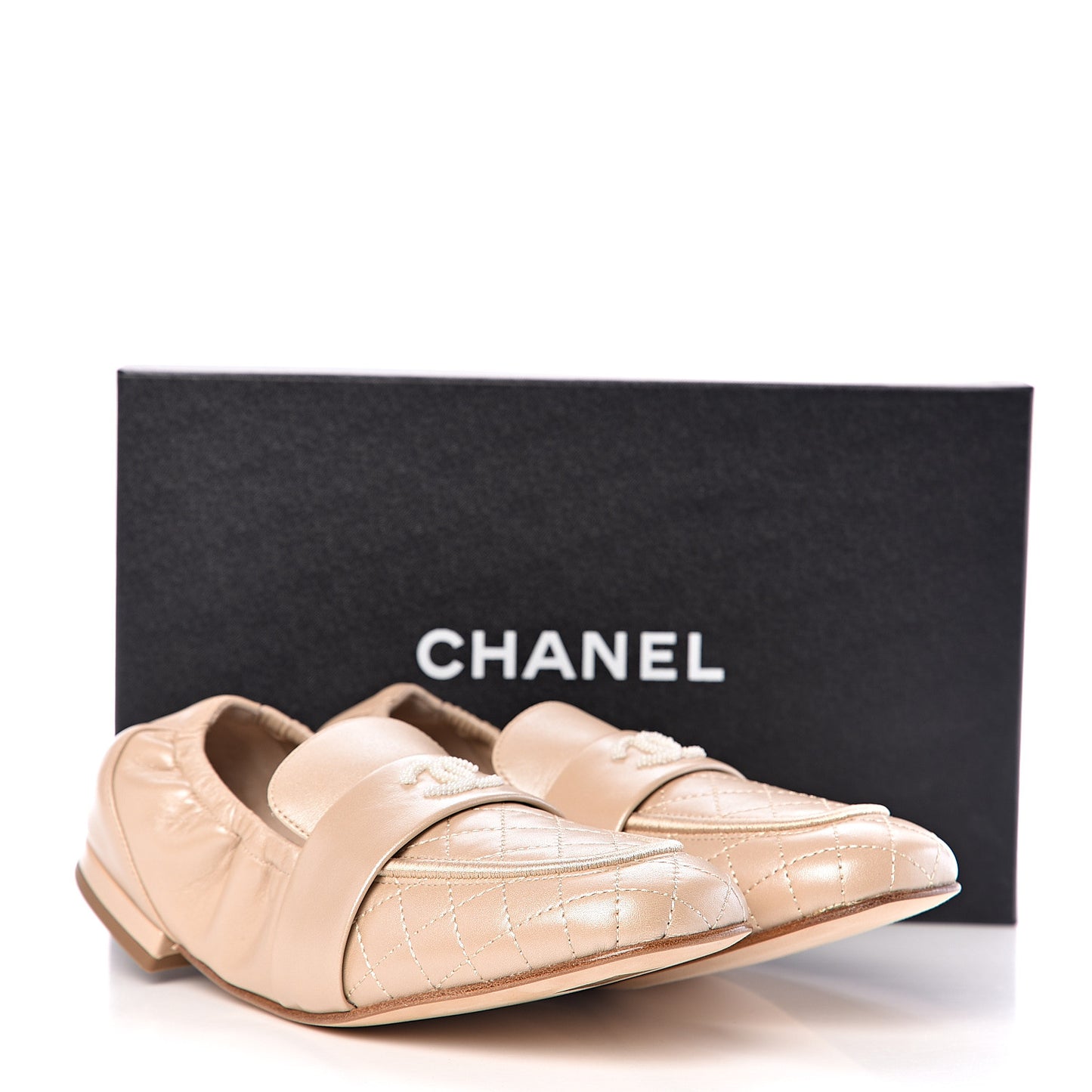 Laminated Lambskin Womens Quilted Elastic CC Moccasin Loafers 38 Beige