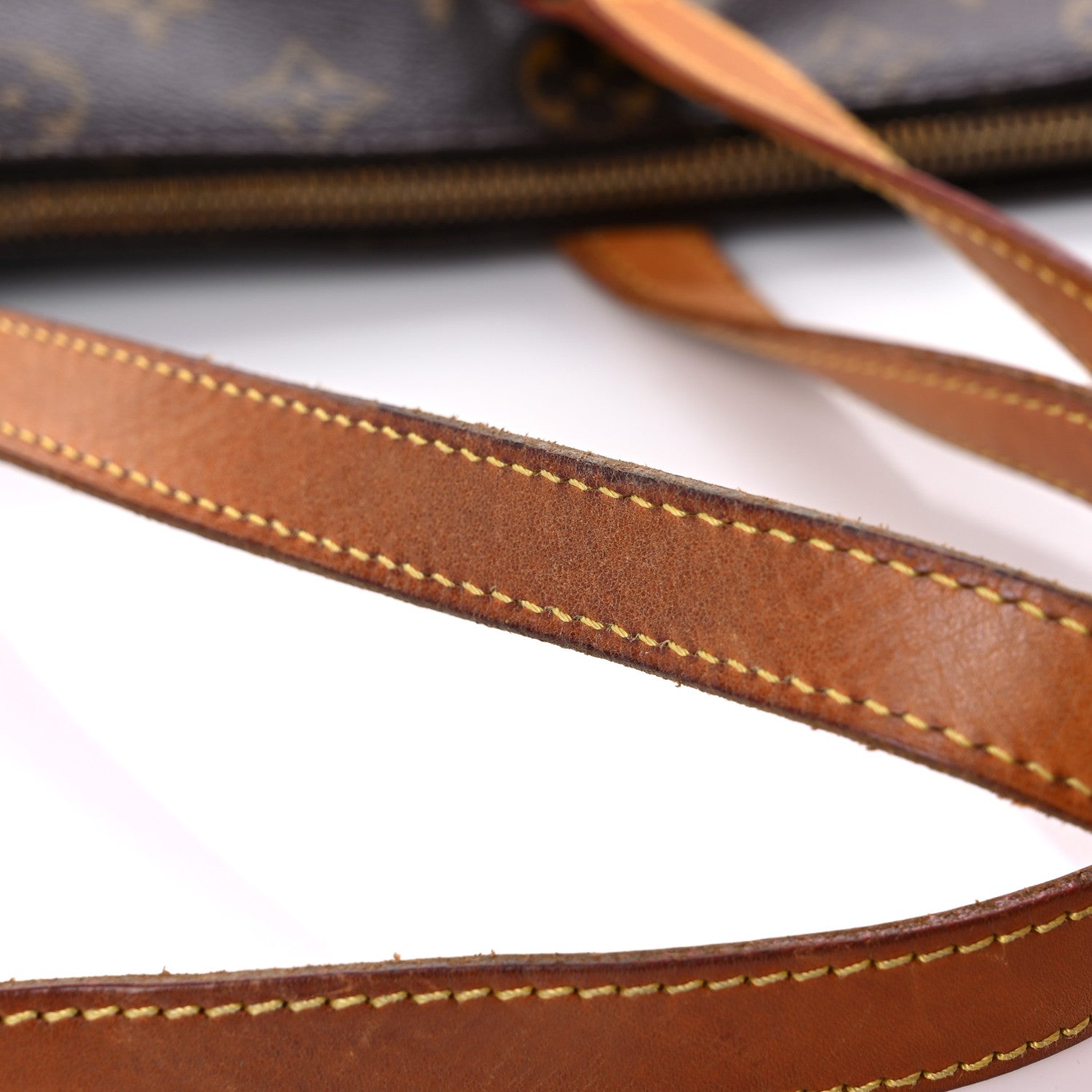 Louis Vuitton Monogram Cabas Mezzo 19 of 20
