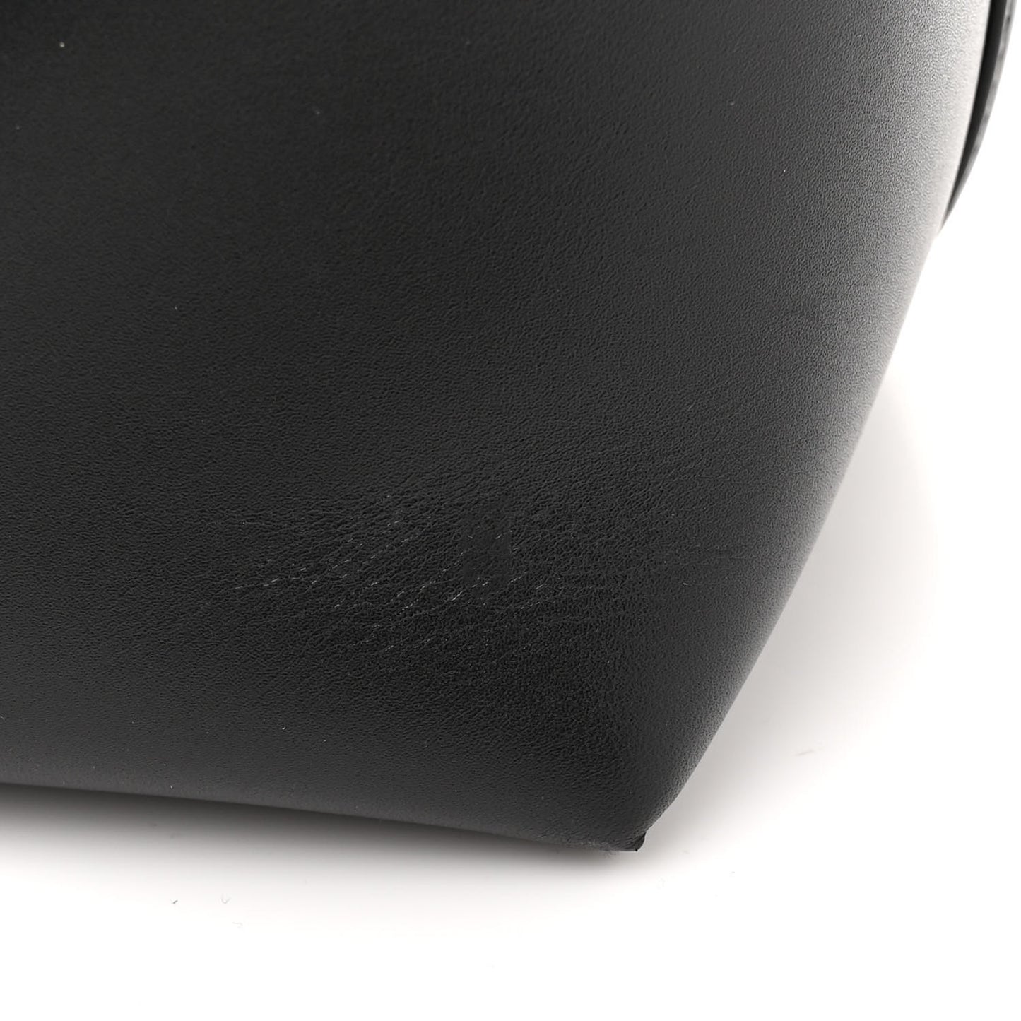 Shiny Calfskin Le 37 Bucket Bag Black